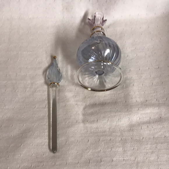 Beautiful Blue Swirl Glass Perfume Bottle with Gold Trim. Has the long Dauber. - Picture 4 of 5